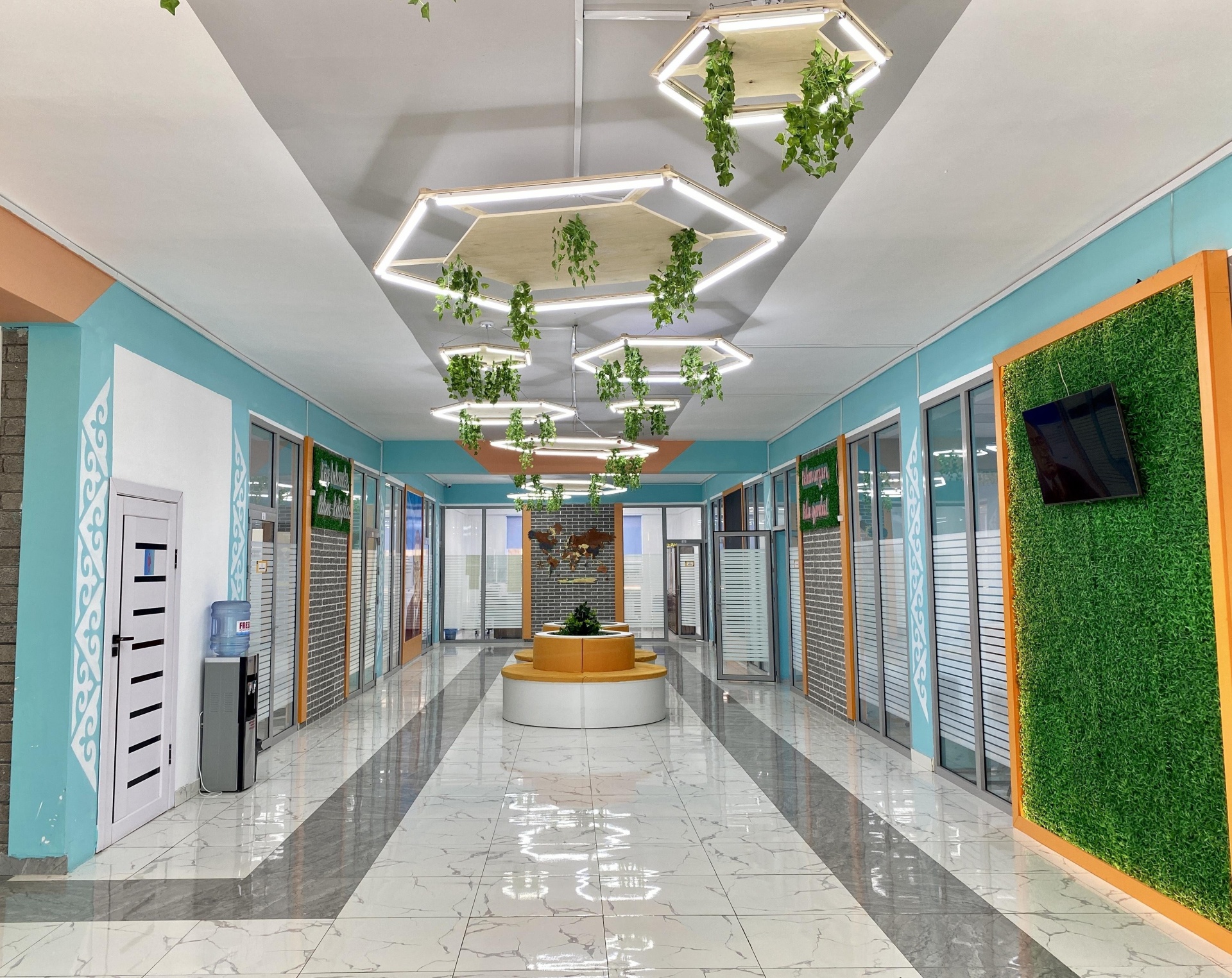 125 International High School, частная школа 2
