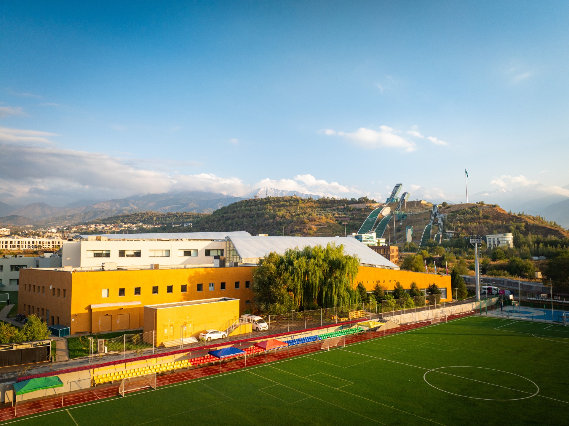 Haileybury Almaty British School, частная Британская школа 1