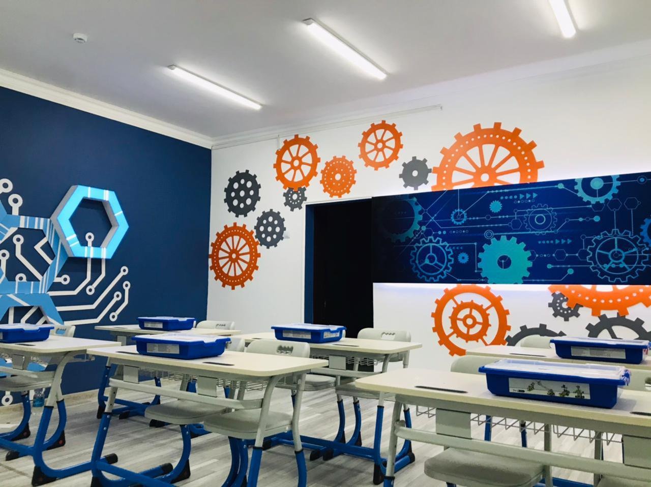 Smart technological school 4