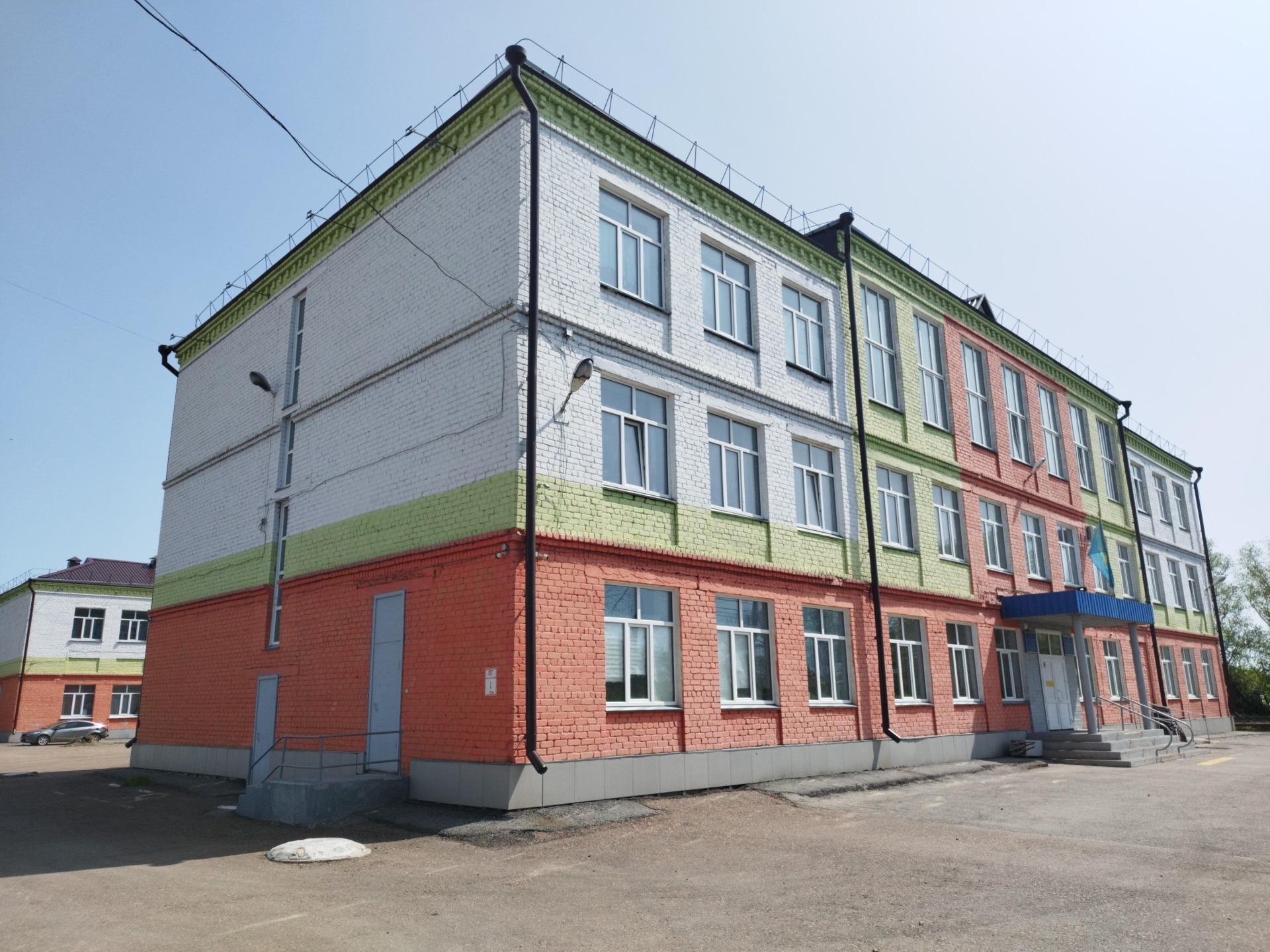 Средняя школа №40, школа им. Д.М. Карбышева